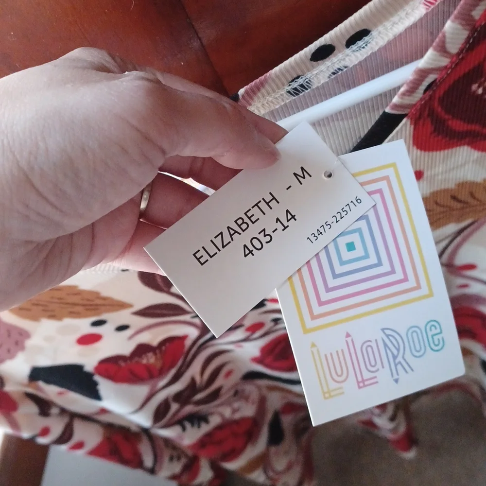 Lularoe Elizabeth tunic - Picture 3 of 5
